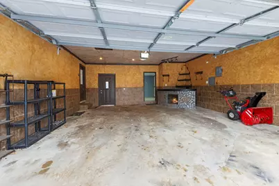 422 Best Avenue, Dekalb, IL 60115 - Photo 21