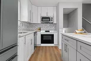 515 W 146th St, Dolton, IL 60419 - Photo 5