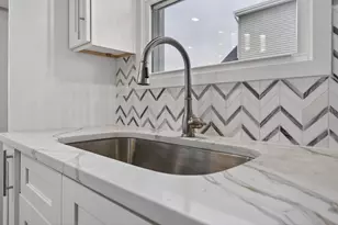 515 W 146th St, Dolton, IL 60419 - Photo 9