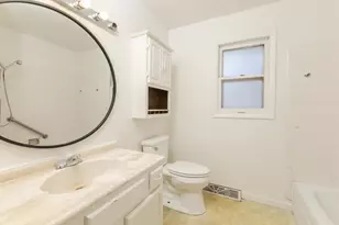 1208 Gettysburg Dr, Bloomington, IL 61704 - Photo 19