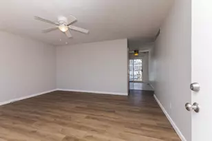 1208 Gettysburg Dr, Bloomington, IL 61704 - Photo 13