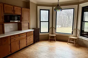 230 E Porter St, Oglesby, IL 61348 - Photo 3