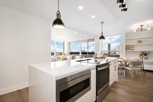 1360 N Sandburg Terrace, Chicago, IL 60610 - Photo 17