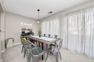 1502 7 Pines Rd, Schaumburg, IL 60193 - Photo 3