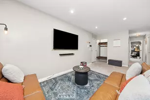 1502 7 Pines Rd, Schaumburg, IL 60193 - Photo 5