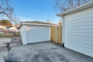 8859 S Main St, Hometown, IL 60456 - Photo 25