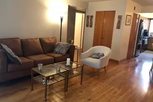 9370 Bay Colony Dr, Des Plaines, IL 60016 - Photo 3