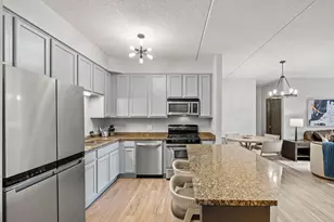 235 N Smith St, Palatine, IL 60067 - Photo 3