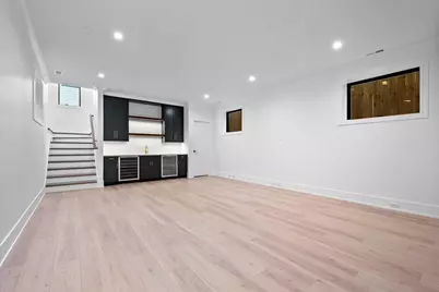 2442 W Berteau Avenue, Chicago, IL 60618 - Photo 27