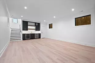 2442 W Berteau Ave, Chicago, IL 60618 - Photo 27