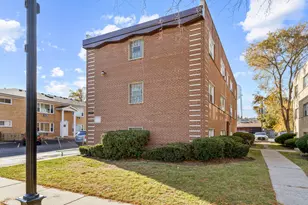 528 N Ardmore Ave, Villa Park, IL 60181 - Photo 1