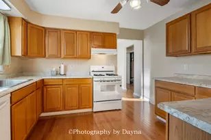 711 E Sycamore St, Watseka, IL 60970 - Photo 5