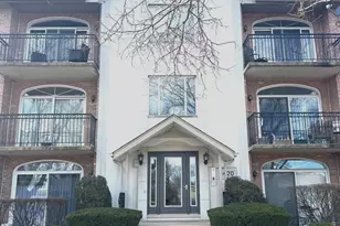 9420 S 77th Ct, Hickory Hills, IL 60457 - Photo 1