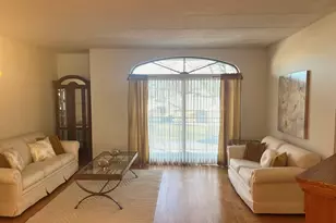 9420 S 77th Ct, Hickory Hills, IL 60457 - Photo 5