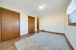 2209 Edgebrook Dr, Rockford, IL 61107 - Photo 31