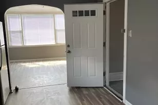 9211 S Clyde Ave, Chicago, IL 60617 - Photo 9