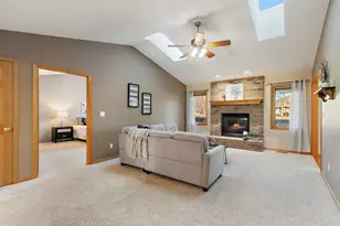 543 Brant Cir, Dekalb, IL 60115 - Photo 5