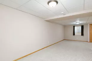 543 Brant Cir, Dekalb, IL 60115 - Photo 21