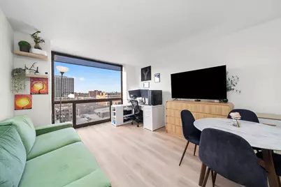 4343 N Clarendon Avenue #911, Chicago, IL 60613 - Photo 3