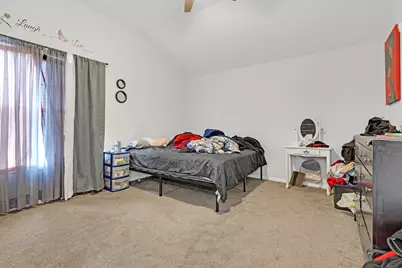 212 S Tanglewood Court, Round Lake, IL 60073 - Photo 17