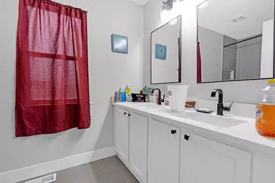 212 S Tanglewood Court, Round Lake, IL 60073 - Photo 15