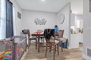 212 S Tanglewood Ct, Round Lake, IL 60073 - Photo 11