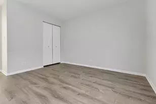 63 N Victoria Ln, Streamwood, IL 60107 - Photo 13