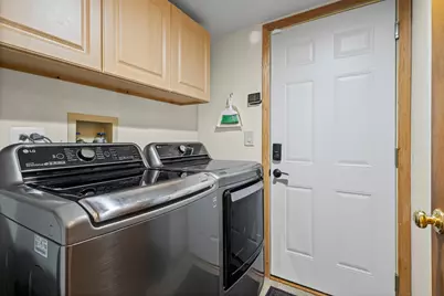 47 N Sterling Heights Road, Vernon Hills, IL 60061 - Photo 15