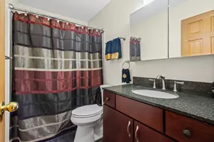 47 N Sterling Heights Rd, Vernon Hills, IL 60061 - Photo 23