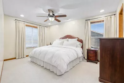 47 N Sterling Heights Road, Vernon Hills, IL 60061 - Photo 17