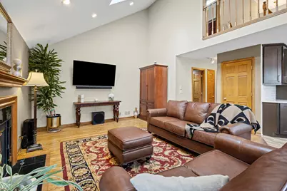 47 N Sterling Heights Road, Vernon Hills, IL 60061 - Photo 5