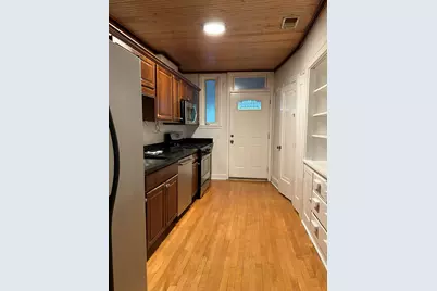 2737 W Lunt Avenue #2W, Chicago, IL 60645 - Photo 5