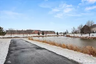 2205 Pembridge Ln, Joliet, IL 60431 - Photo 25