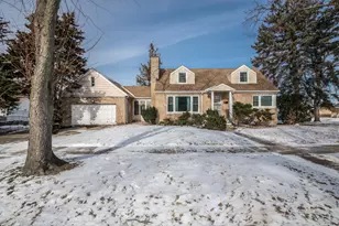 7340 W Keeney St, Niles, IL 60714 - Photo 1