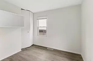 1411 Scottsdale Dr, Champaign, IL 61821 - Photo 17