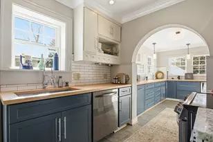 505 S James St, Champaign, IL 61821 - Photo 7