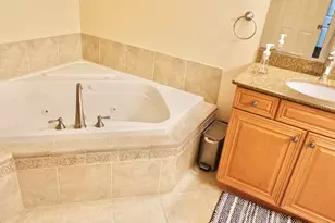 1811 Rizzi Ln, Bartlett, IL 60103 - Photo 21