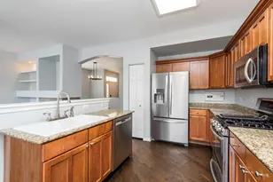 367 N Carlisle Ct, Round Lake, IL 60073 - Photo 9