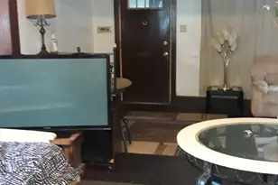 11337 S Parnell Ave, Chicago, IL 60628 - Photo 5