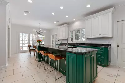 1950 W Southmeadow Lane, Lake Forest, IL 60045 - Photo 7