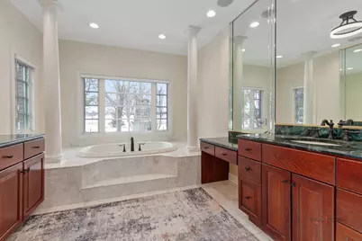 1950 W Southmeadow Lane, Lake Forest, IL 60045 - Photo 17