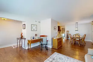 7164 Dexter Rd, Downers Grove, IL 60516 - Photo 7