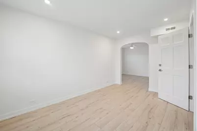4954 W Byron Street, Chicago, IL 60641 - Photo 7