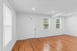 4954 W Byron St, Chicago, IL 60641 - Photo 25