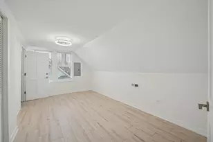 4954 W Byron St, Chicago, IL 60641 - Photo 11