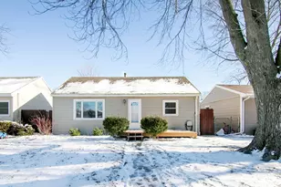 166 N Randolph Ave, Bradley, IL 60915 - Photo 1