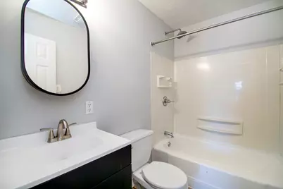 166 N Randolph Avenue, Bradley, IL 60915 - Photo 9