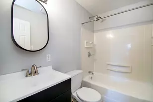 166 N Randolph Ave, Bradley, IL 60915 - Photo 9