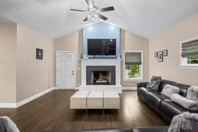 421 W Hawthorne Street, Arlington Heights, IL 60004 - Photo 11