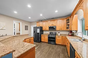 421 W Hawthorne St, Arlington Heights, IL 60004 - Photo 19